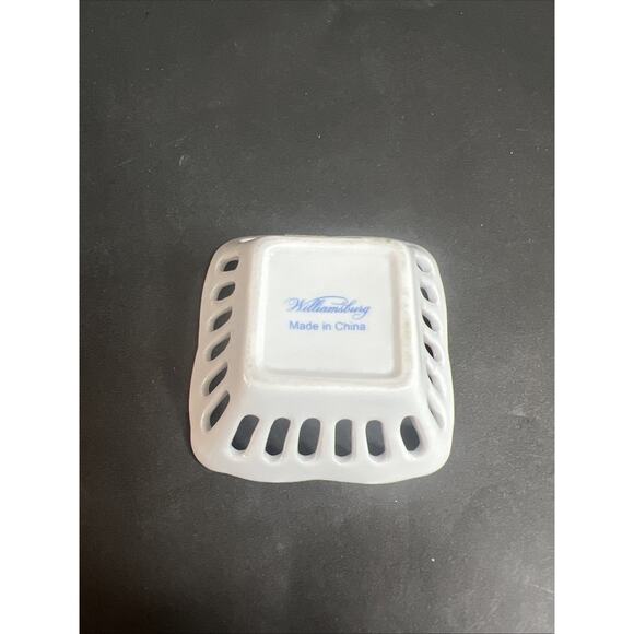 Williamsburg Reticulated Trinket Dish Square Blue Floral Vintage Ceramic Accent - Picture 5 of 5